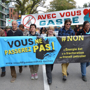 Retour en images sur la mobilisation d'Eau Secours contre les projets d'hydrocarbures